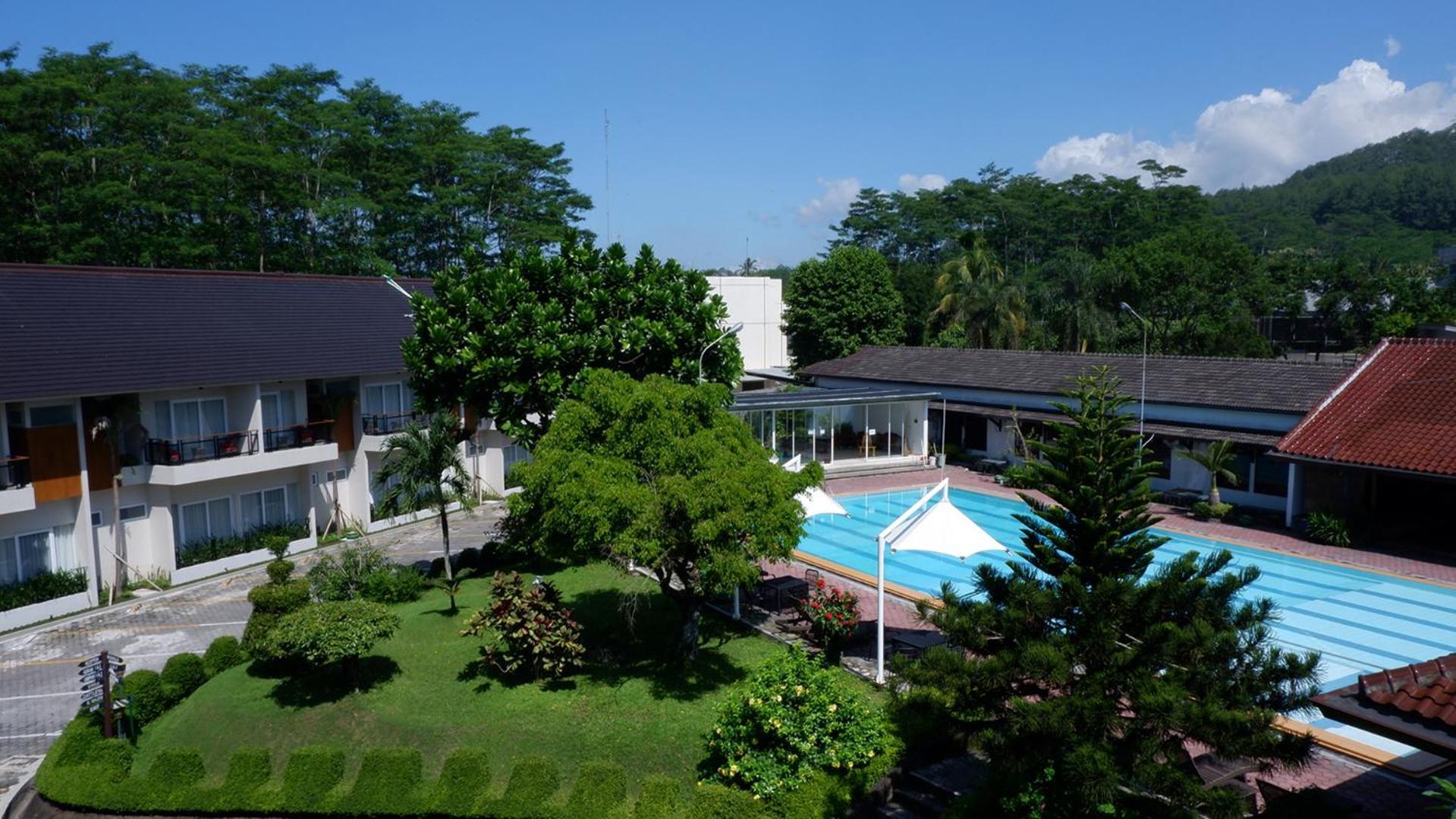 ฟรอนต์ วัน รีสอร์ต มาเกลัง Hotel มาเกอลัง ภายนอก รูปภาพ