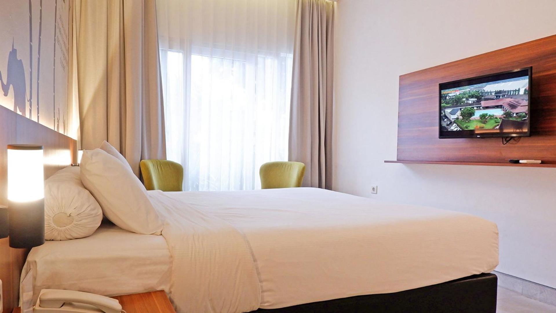ฟรอนต์ วัน รีสอร์ต มาเกลัง Hotel มาเกอลัง ภายนอก รูปภาพ