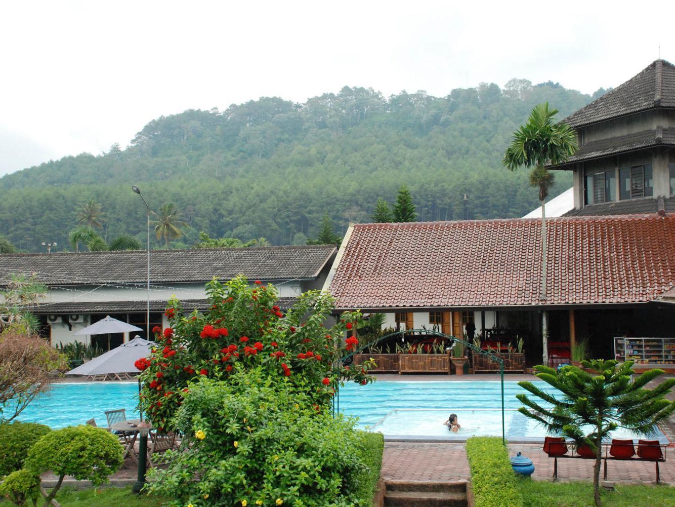 ฟรอนต์ วัน รีสอร์ต มาเกลัง Hotel มาเกอลัง ภายนอก รูปภาพ