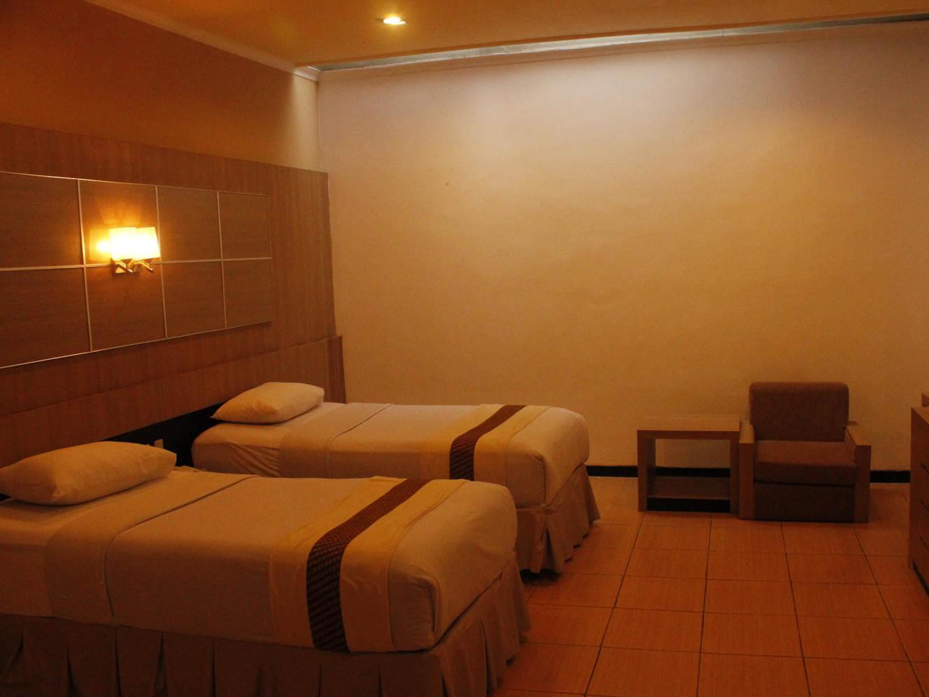 ฟรอนต์ วัน รีสอร์ต มาเกลัง Hotel มาเกอลัง ภายนอก รูปภาพ